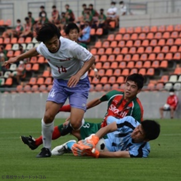 武南高校2012年インターハイチームウェア 今夏のインターハイで8年ぶりの全国舞台を目指した武南は決勝で涙