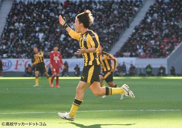 前橋育英MF柴野快仁「きょうは持ってるな」 同点弾＆優勝を決める最終