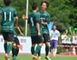 先制弾を決め、針谷と喜び合う昌平・本間。この得点が大量得点の呼び水となった