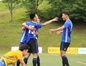 同点ゴールを決めたDF石田隼也と喜び合う仙台育英の選手たち
