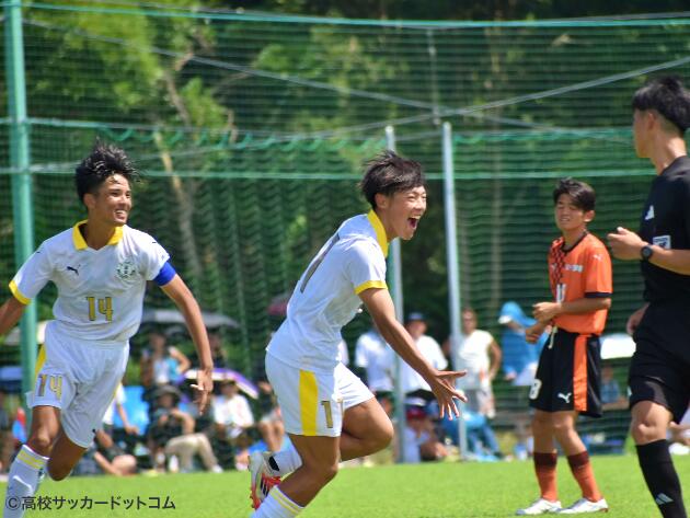 高川学園サッカーロンT photo01.jpg